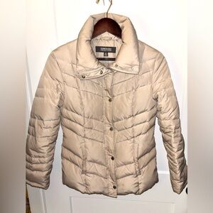 KENNETH COLE REACTION BEIGE QUILTED DUCK DOWN TWO WAY CLOSER ZIPPER & SNAPS SZ S